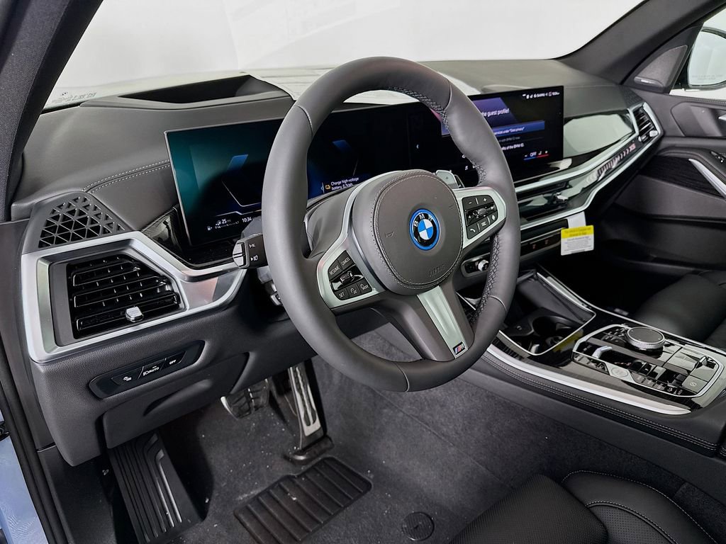 New 2026 BMW X5 xDrive50e image 13
