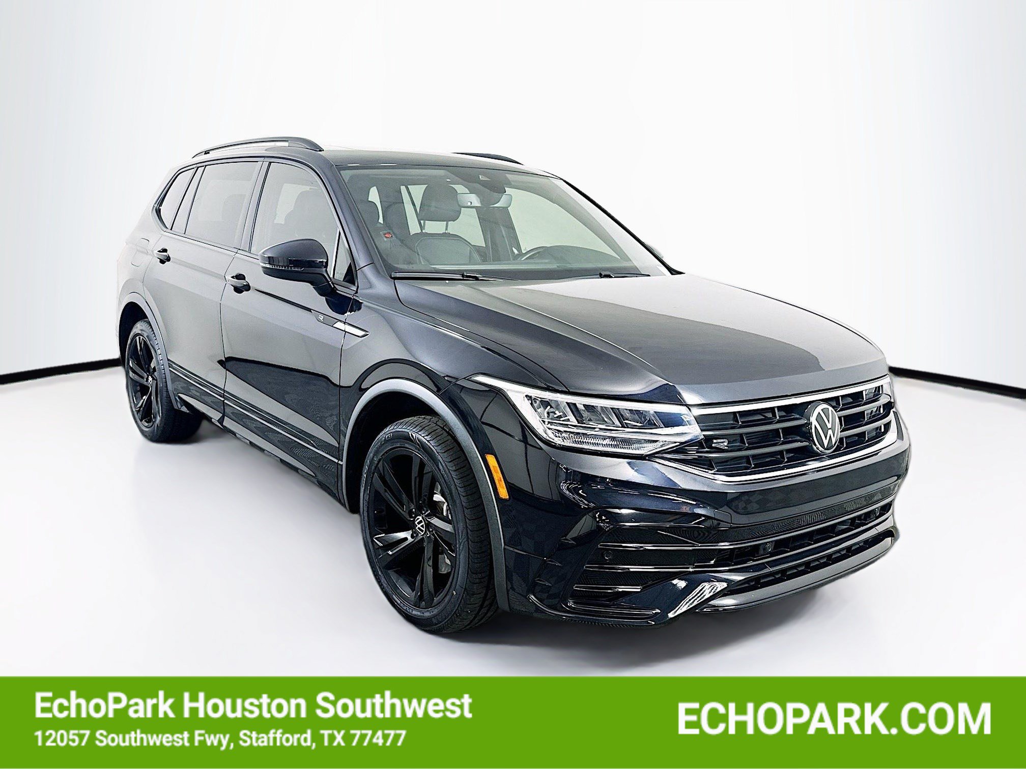 Used 2023 Volkswagen Tiguan SE R-Line FWD image 1