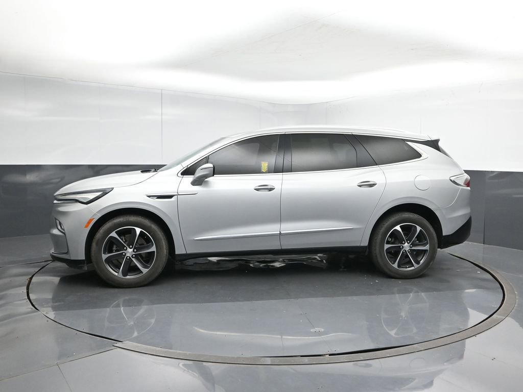 Used 2022 Buick Enclave Essence w/ Sport Touring Edition FWD image 2