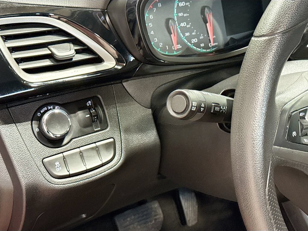 Used 2021 Chevrolet Spark LT FWD image 10