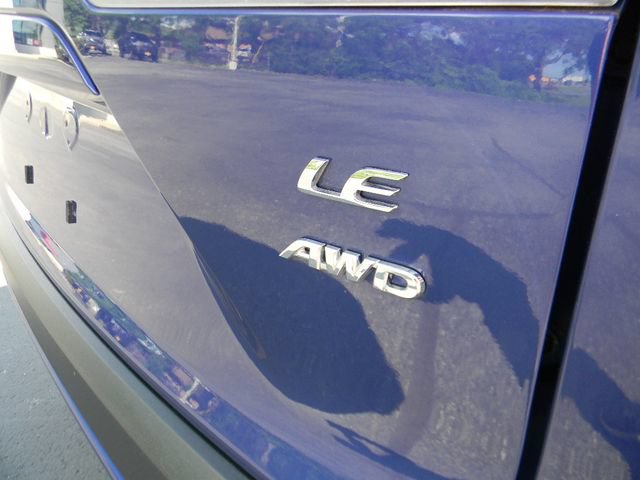 Used 2024 Toyota Corolla Cross LE w/ Moonroof Package AWD/4WD image 8