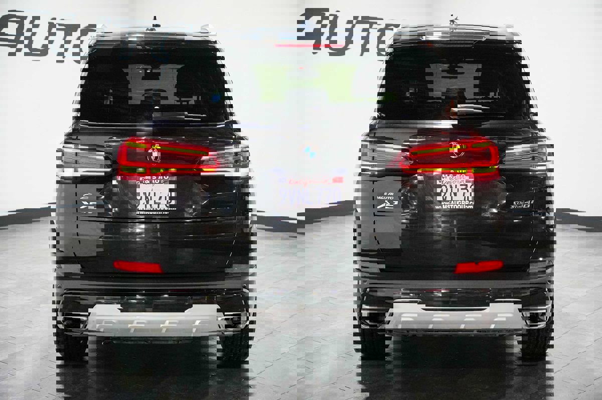 Used 2021 BMW X5 xDrive40i w/ Premium Package image 4