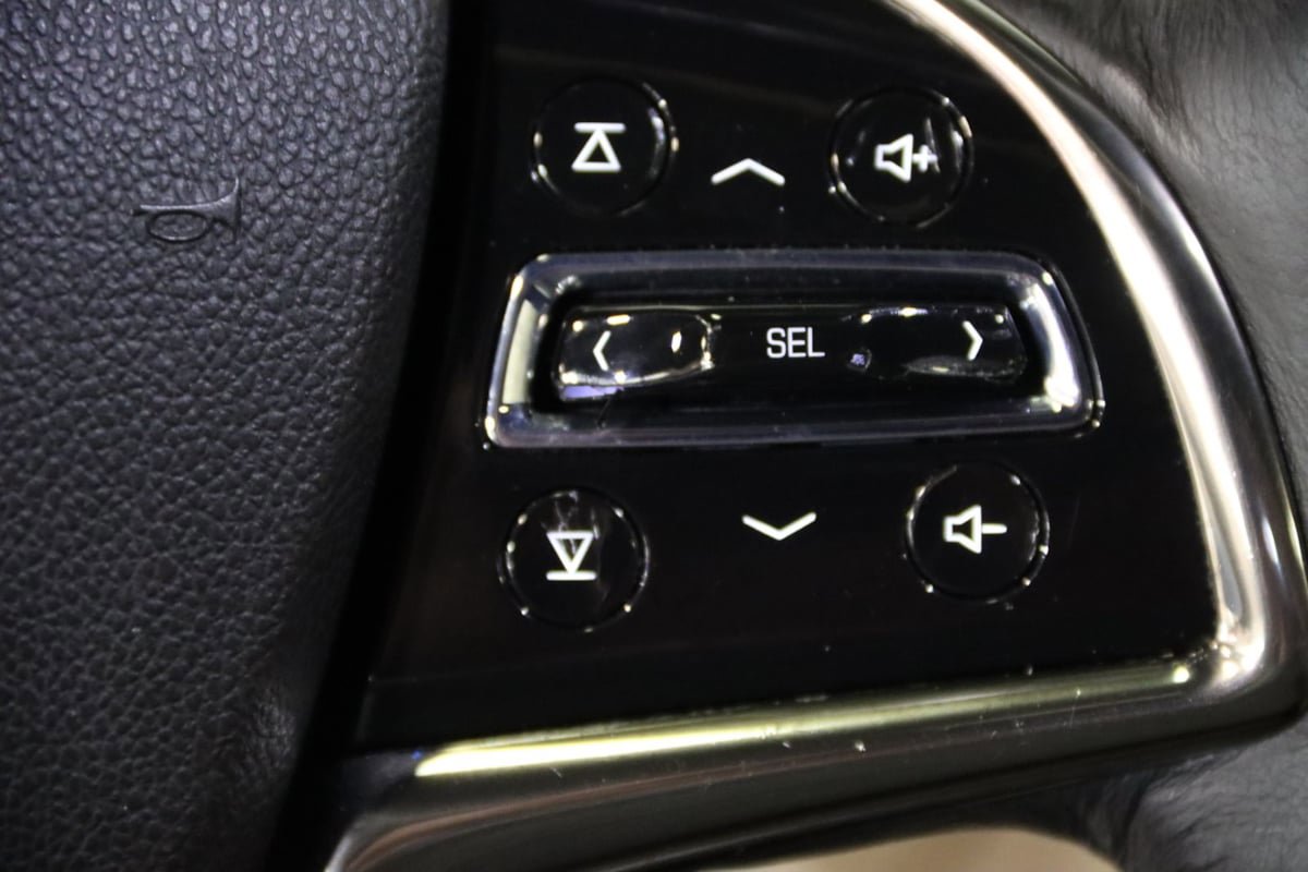 Used 2019 Cadillac CTS Luxury RWD image 18