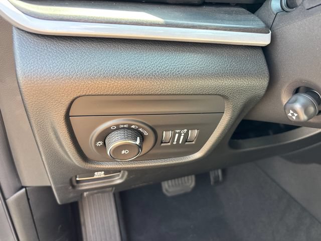 New 2026 Jeep Grand Cherokee Limited AWD/4WD image 17