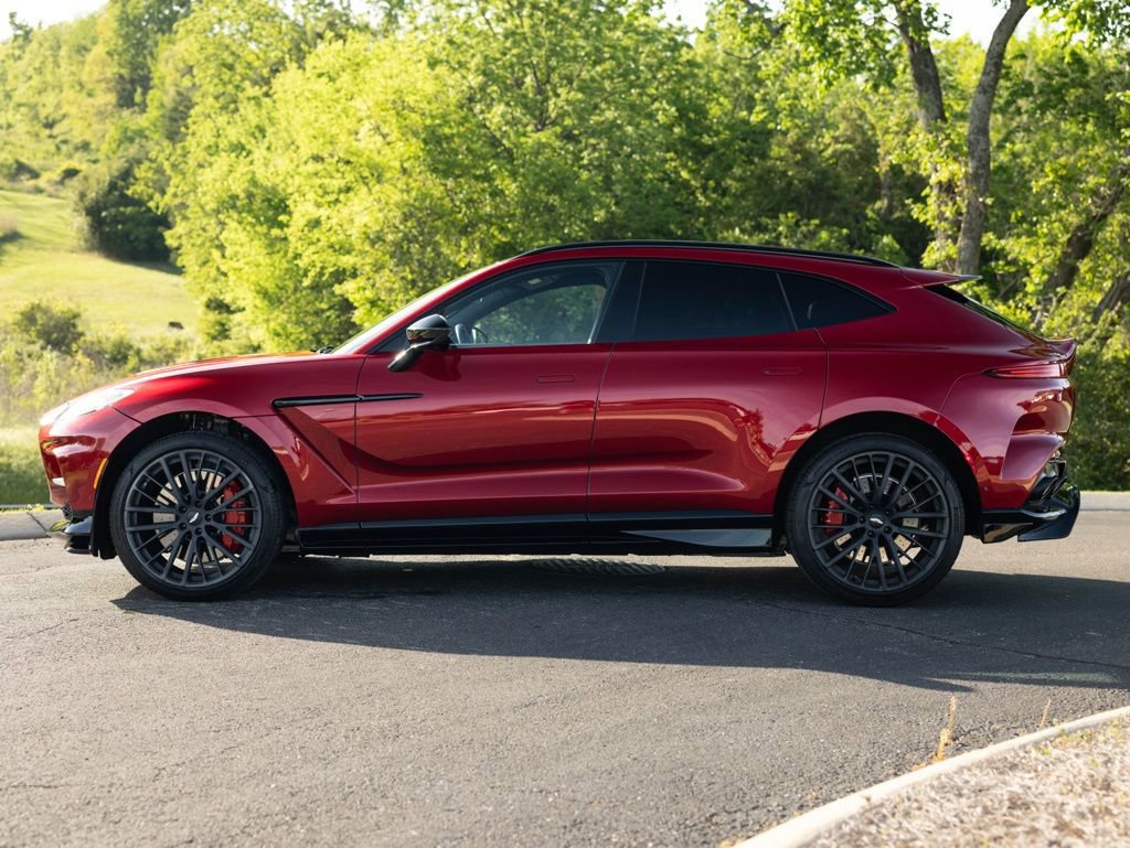 Used 2024 Aston Martin DBX 707 image 3