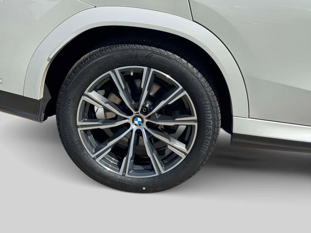 Certified 2024 BMW X6 xDrive40i w/ Premium Package image 7