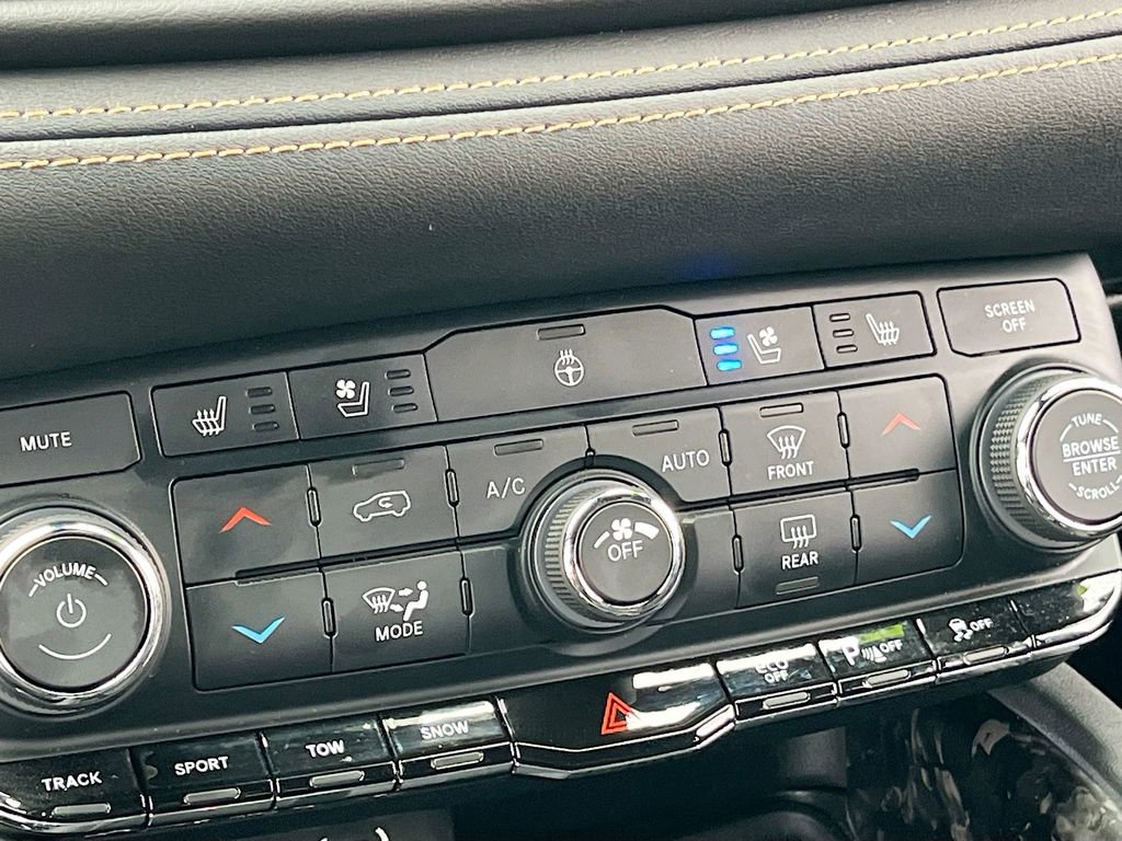 Certified 2025 Dodge Durango R/T image 20