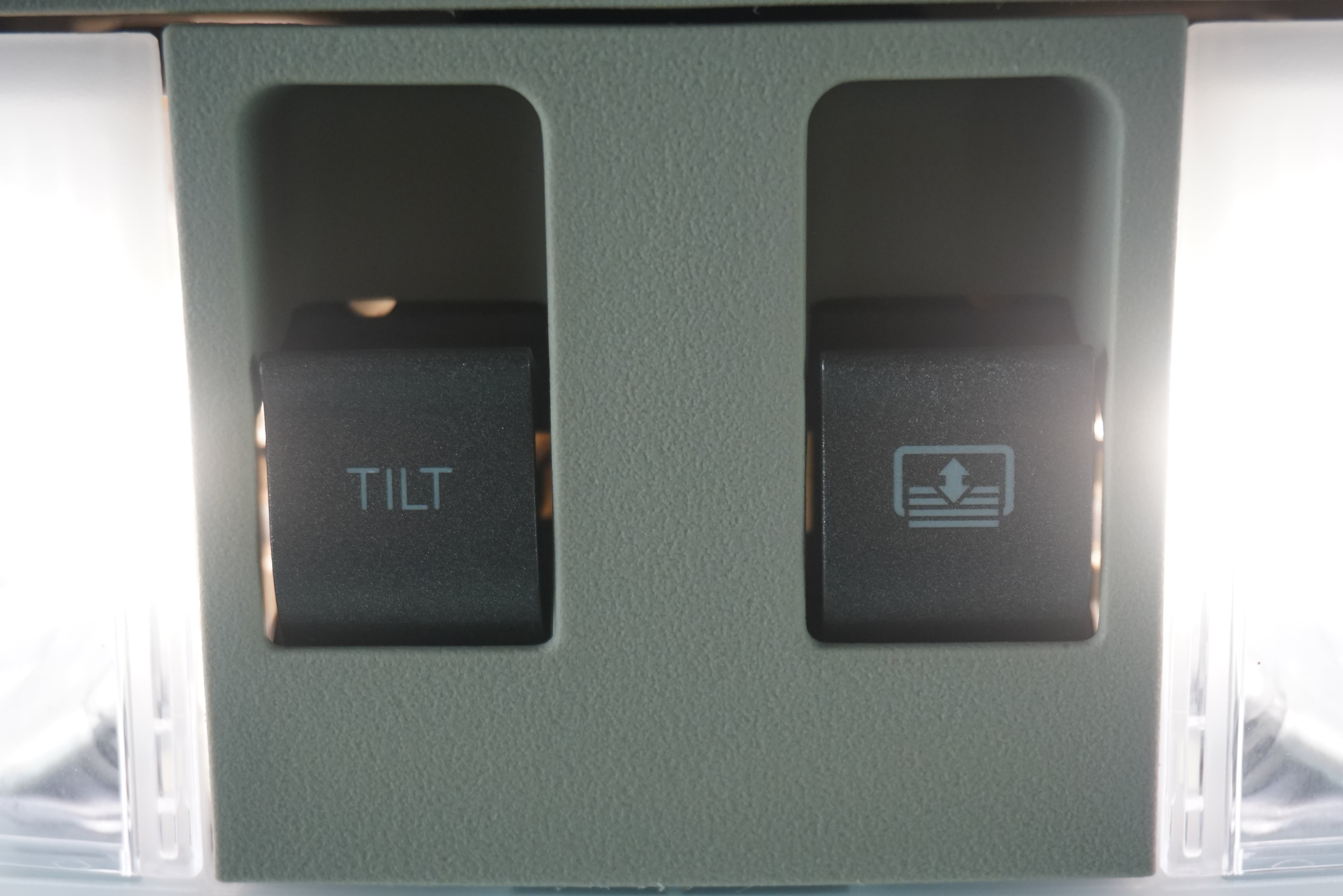 Used 2014 Lincoln MKX FWD w/ Equipment Group 102A image 22