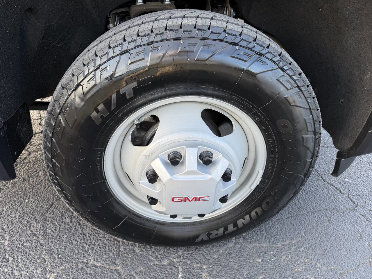 Used 2024 GMC Sierra 3500 Pro w/ Convenience Package image 34