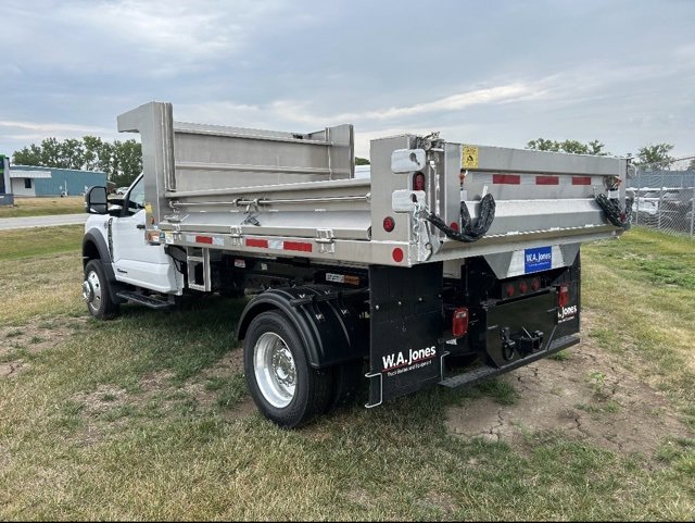 New 2025 Ford F550 4x4 Regular Cab Super Duty image 3