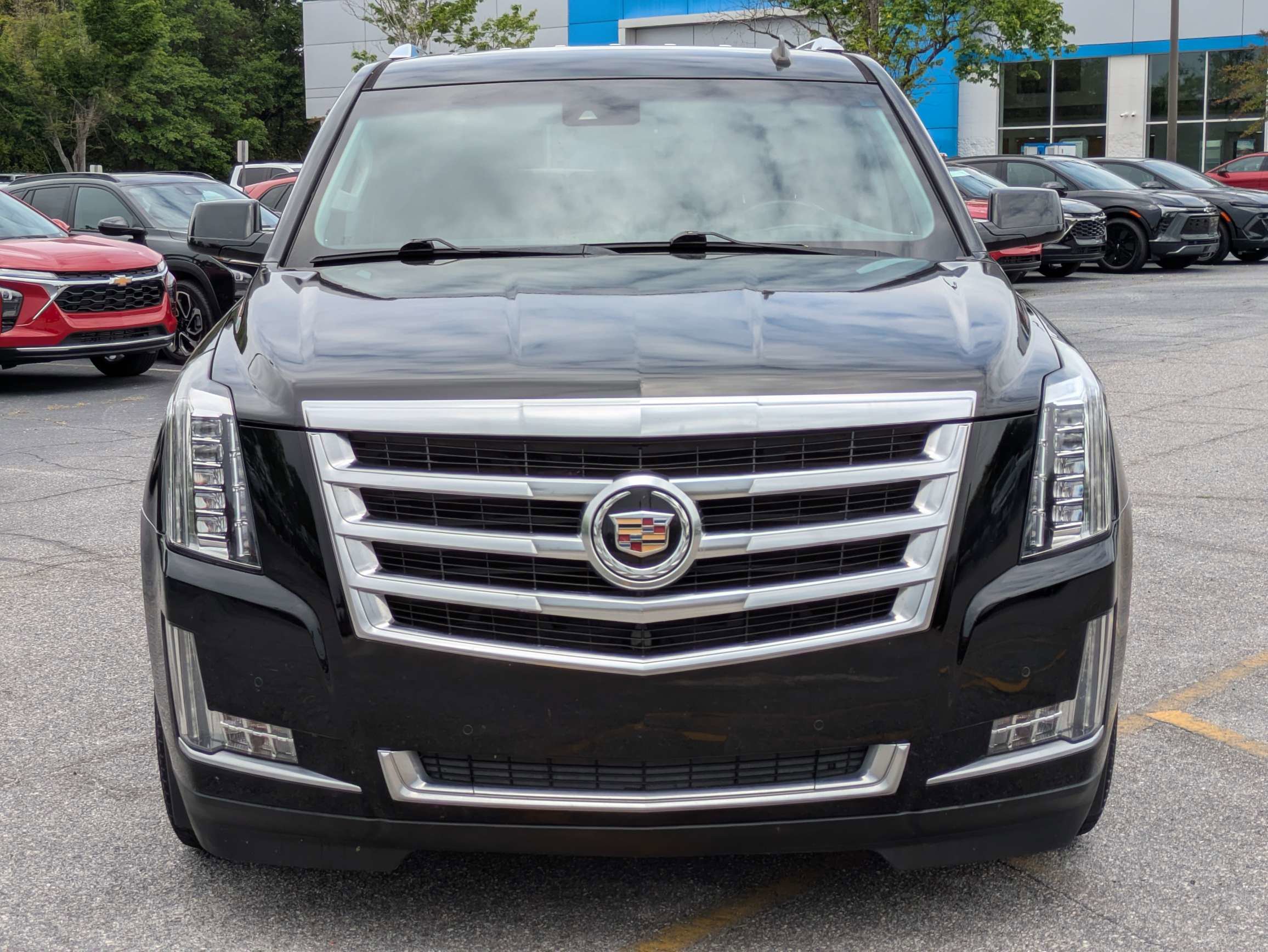 Used 2015 Cadillac Escalade Luxury RWD image 9