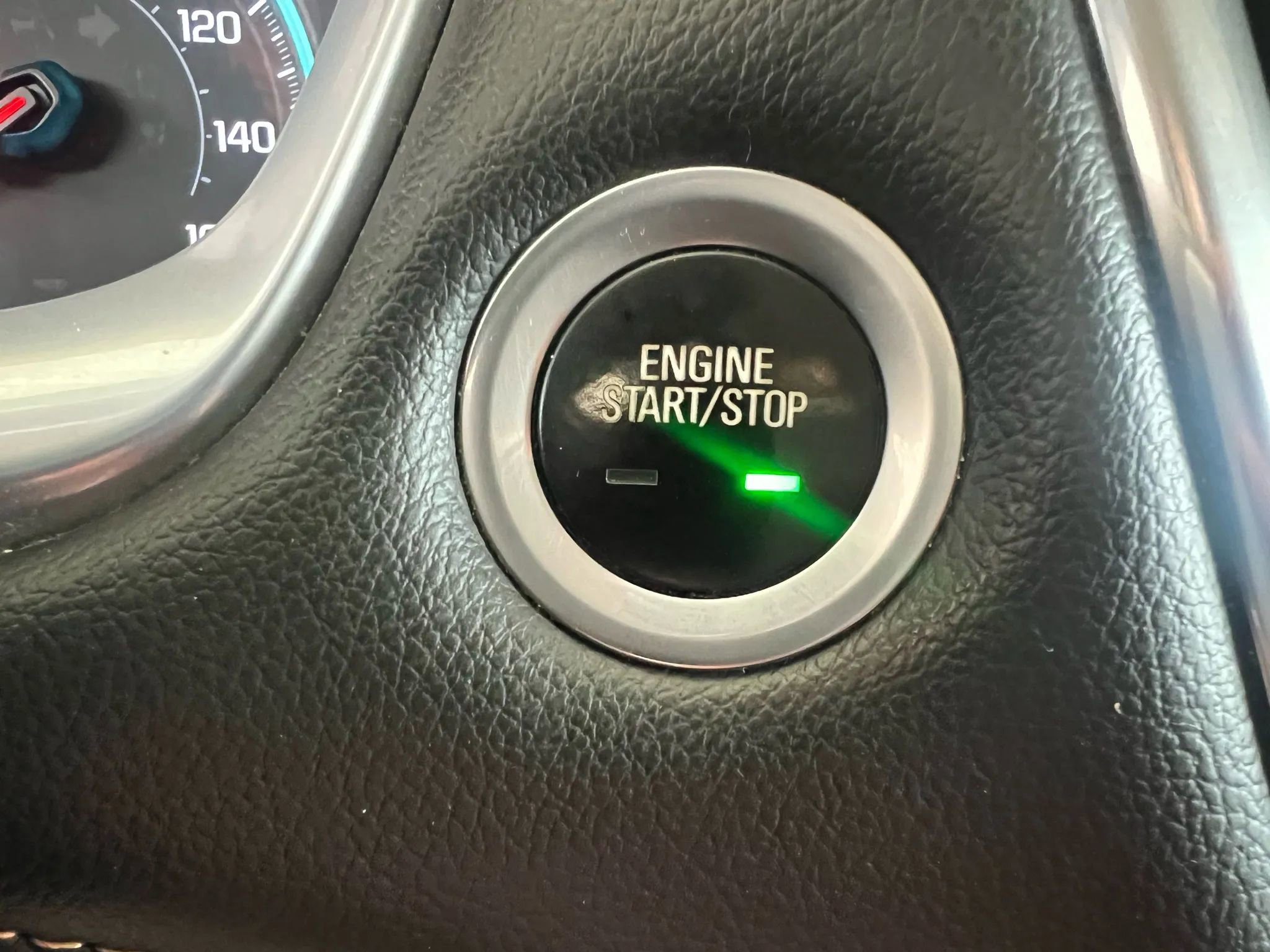 Used 2021 Chevrolet Traverse LT image 17