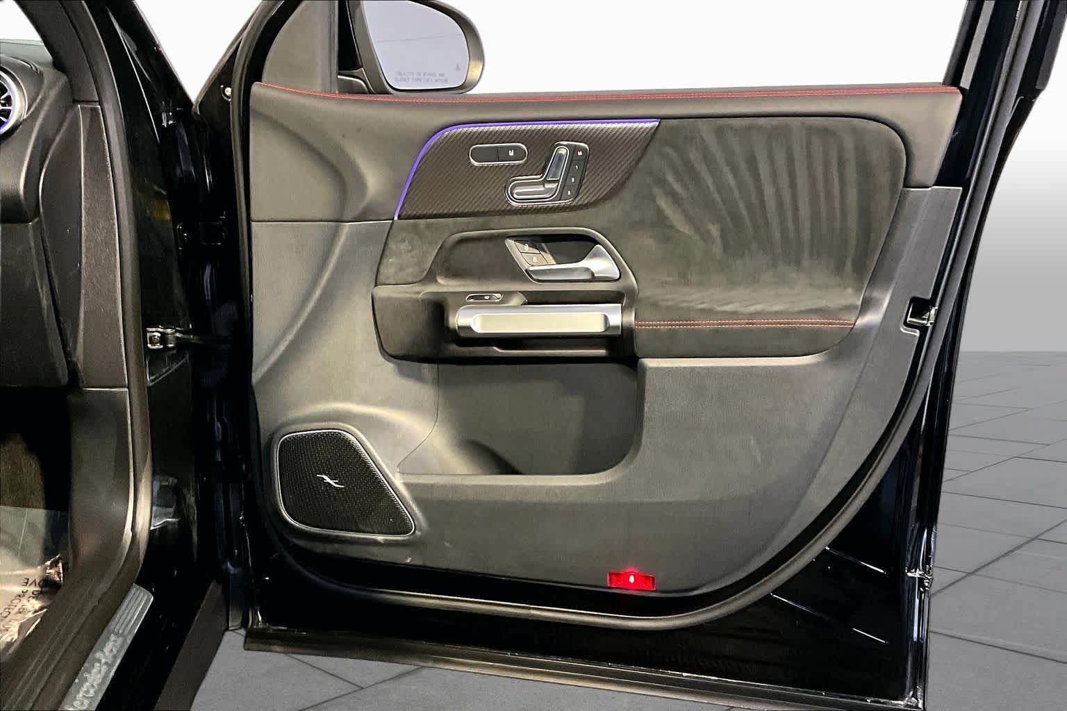 Certified 2023 Mercedes-Benz GLB 250 4MATIC image 23