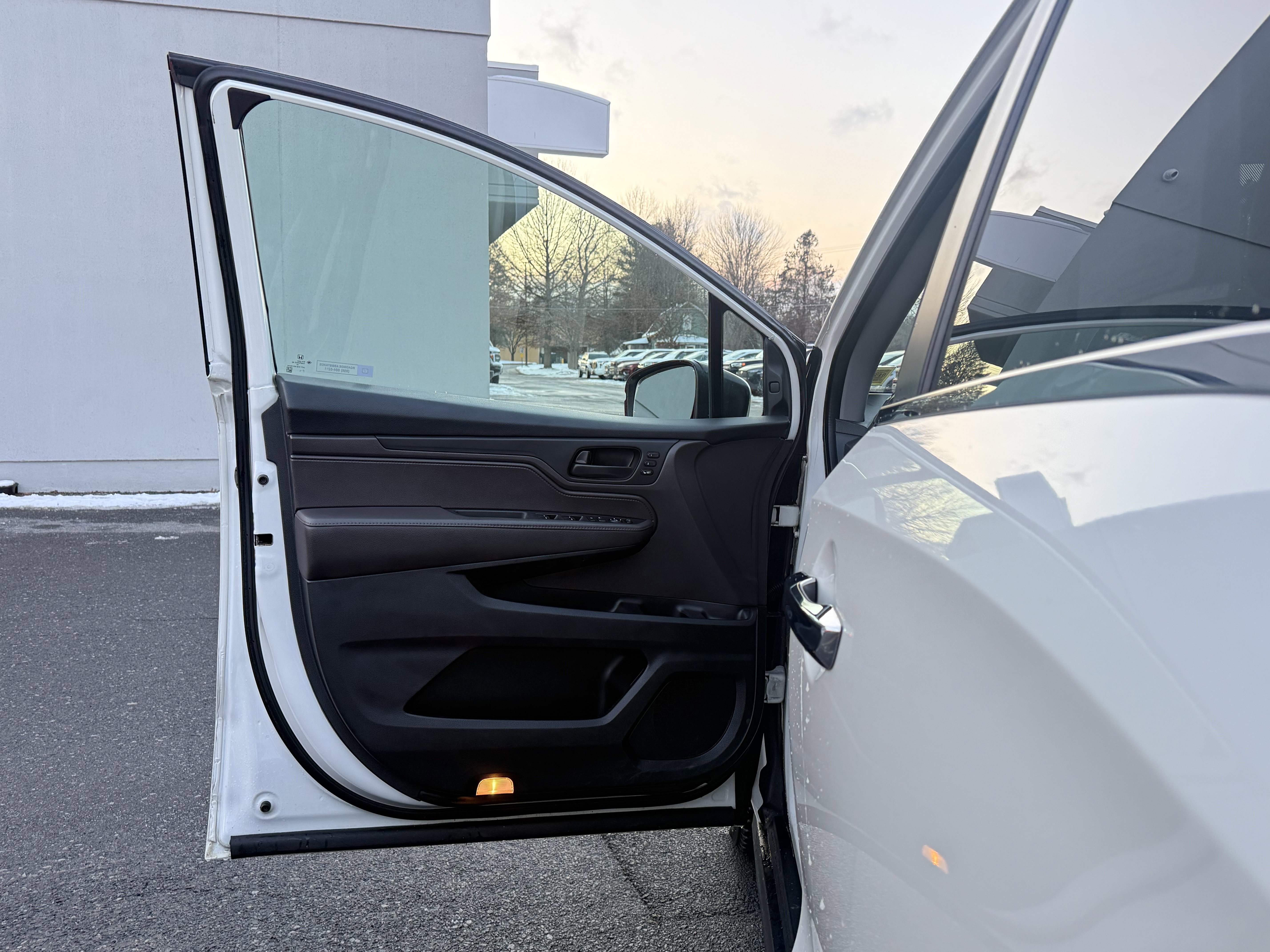 Used 2018 Honda Odyssey EX-L image 24