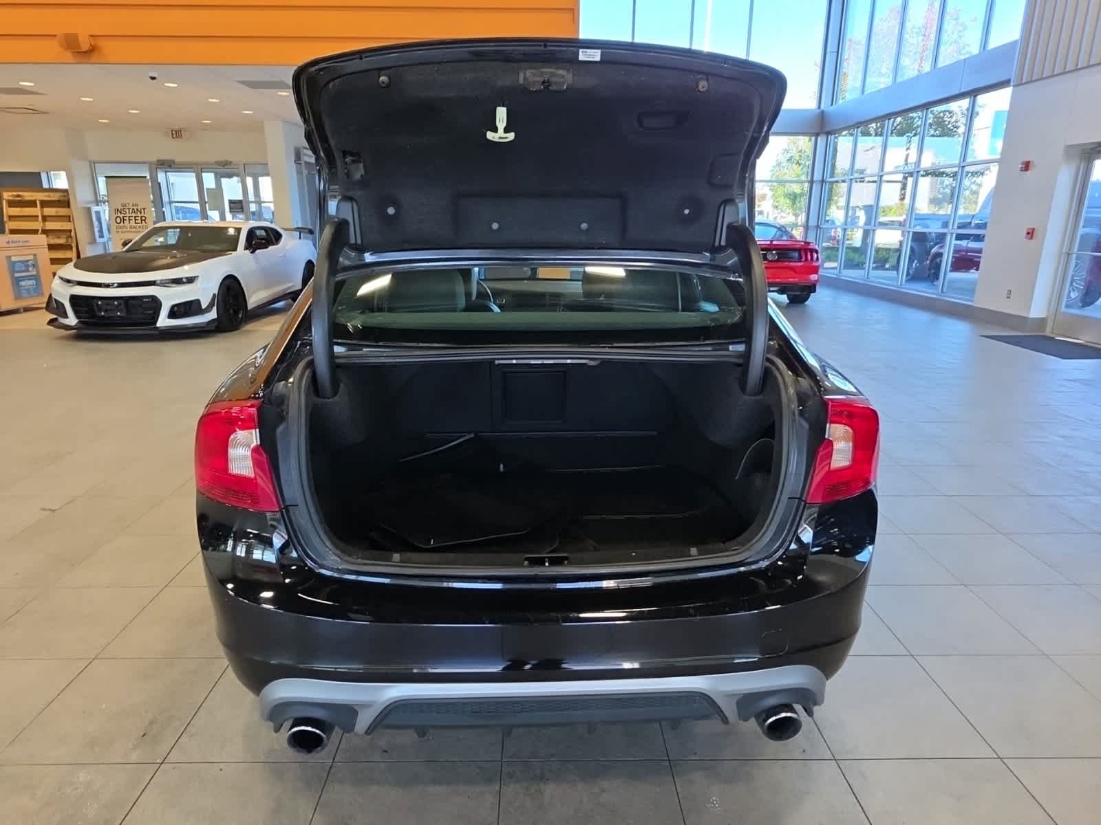 Used 2018 Volvo S60 T5 Dynamic w/ Protection Package AWD/4WD image 9