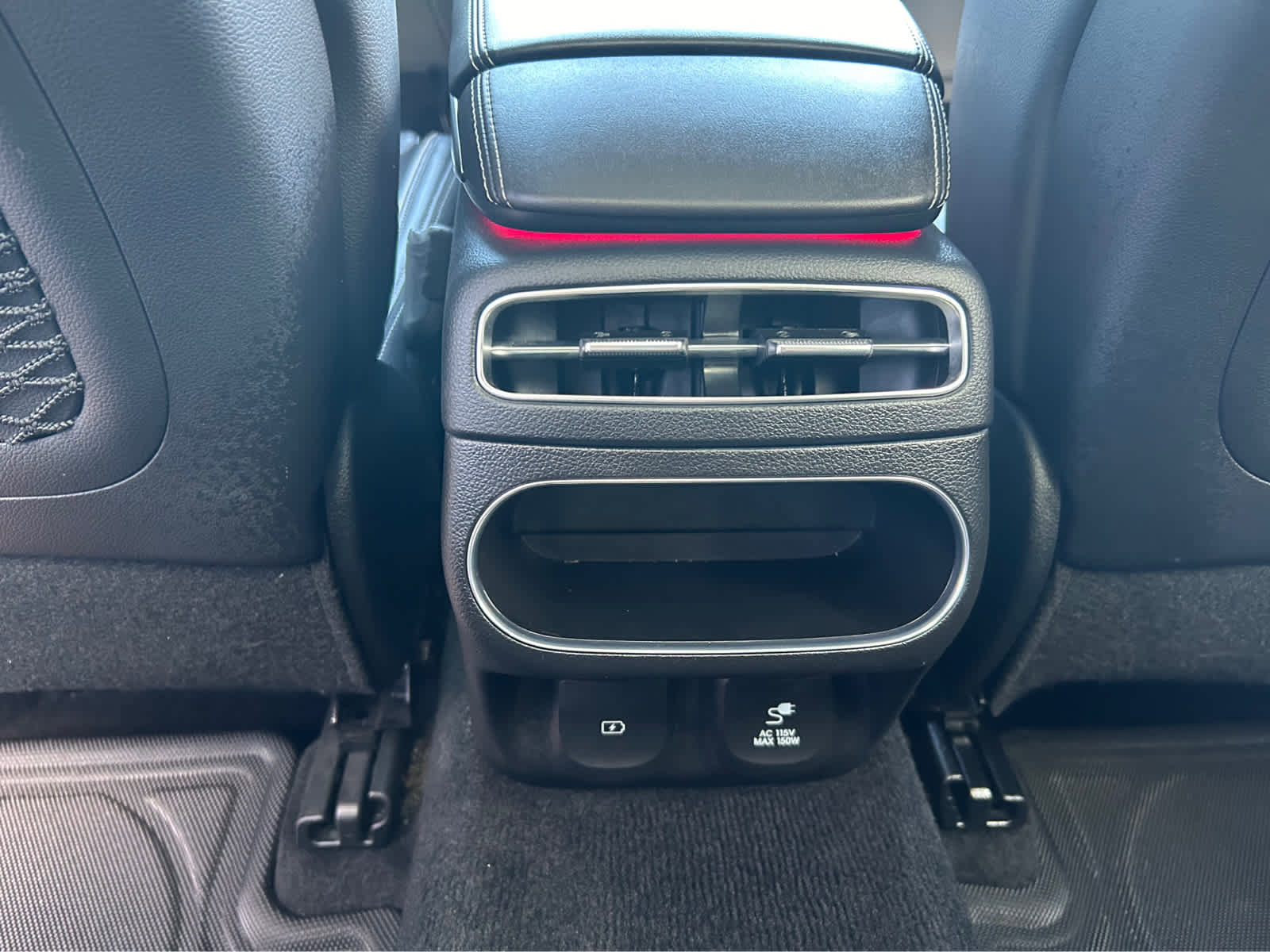 Used 2022 Genesis GV70 2.5T w/ Advanced Package image 30