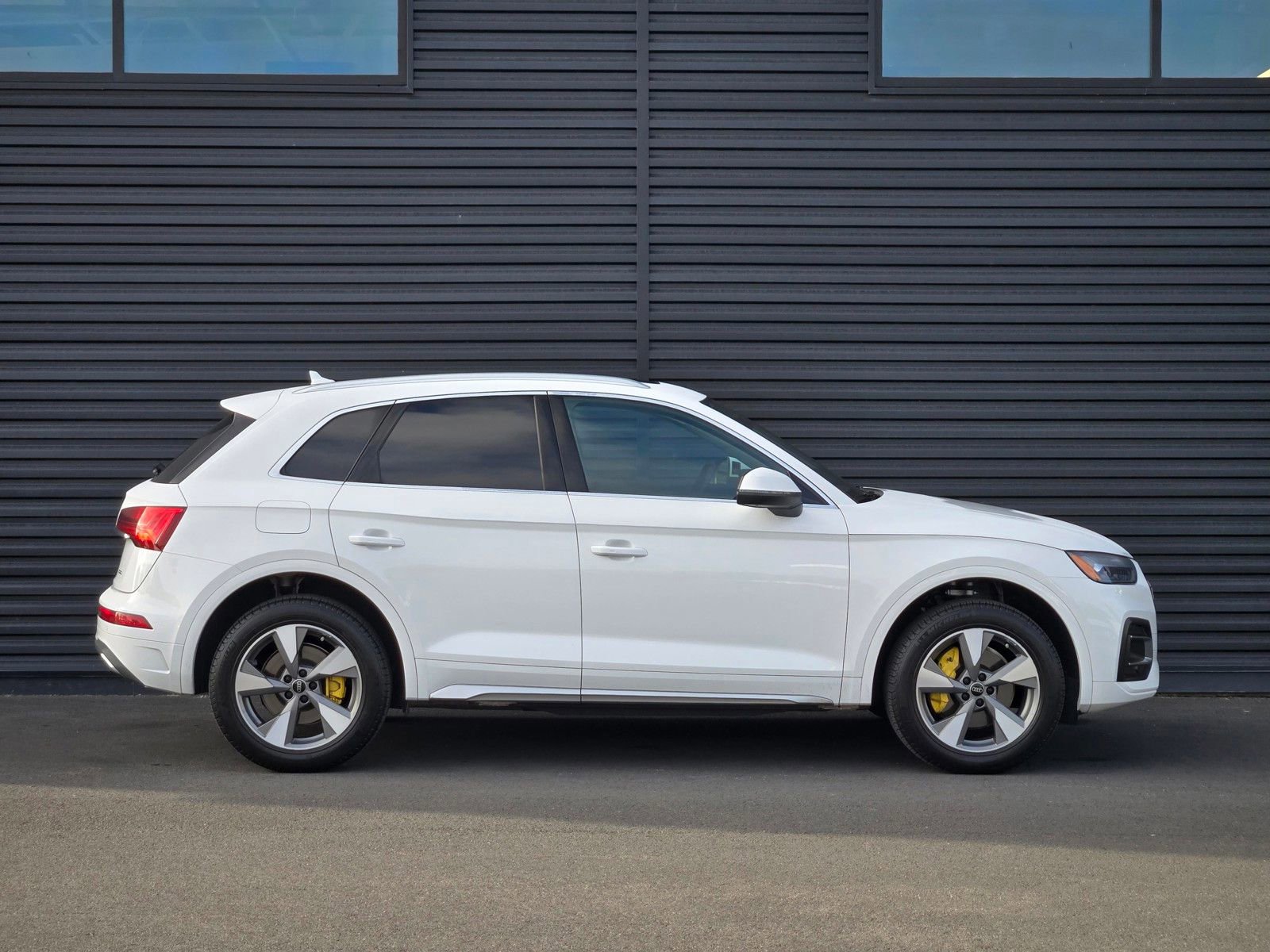 Used 2023 Audi Q5 Premium Plus w/ Premium Plus Package AWD/4WD image 7