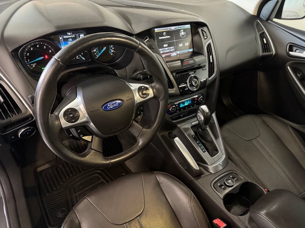 Used 2012 Ford Focus Titanium FWD image 9