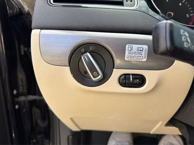 Used 2015 Volkswagen Jetta TDI S FWD image 16