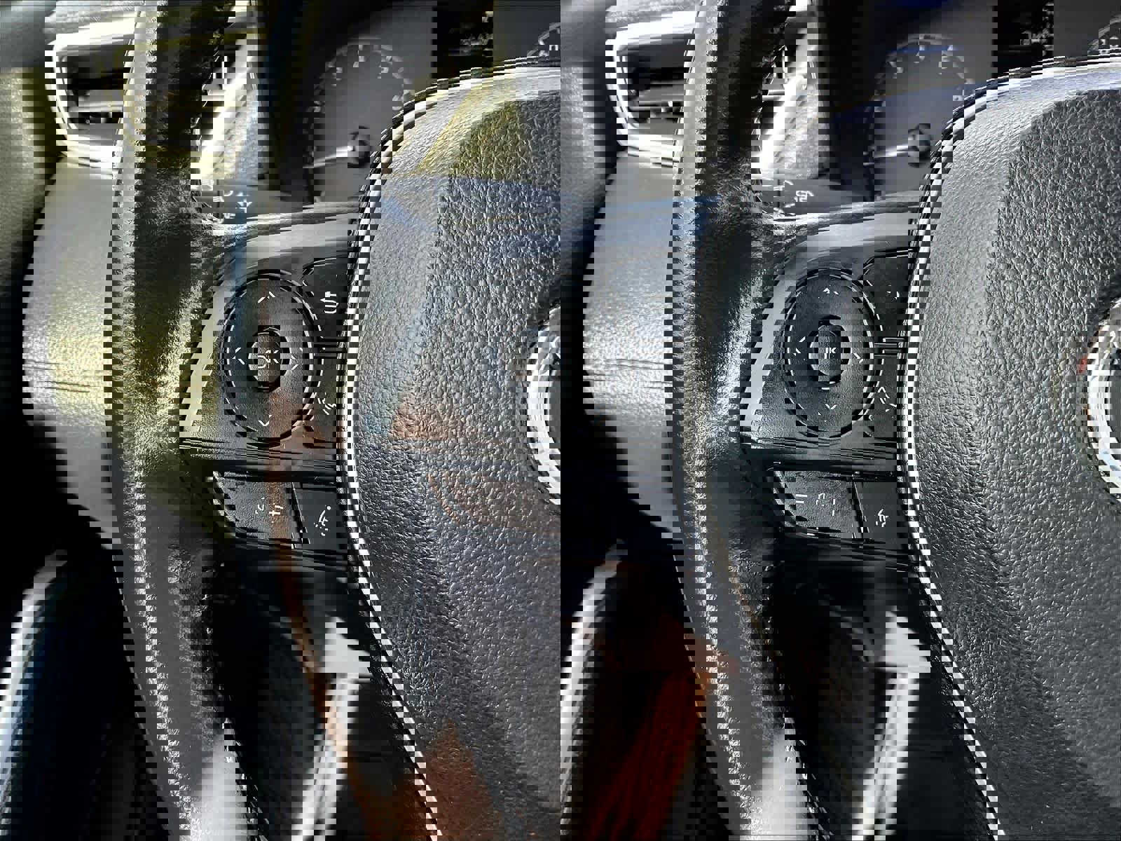 Used 2023 Toyota Corolla Cross LE image 23