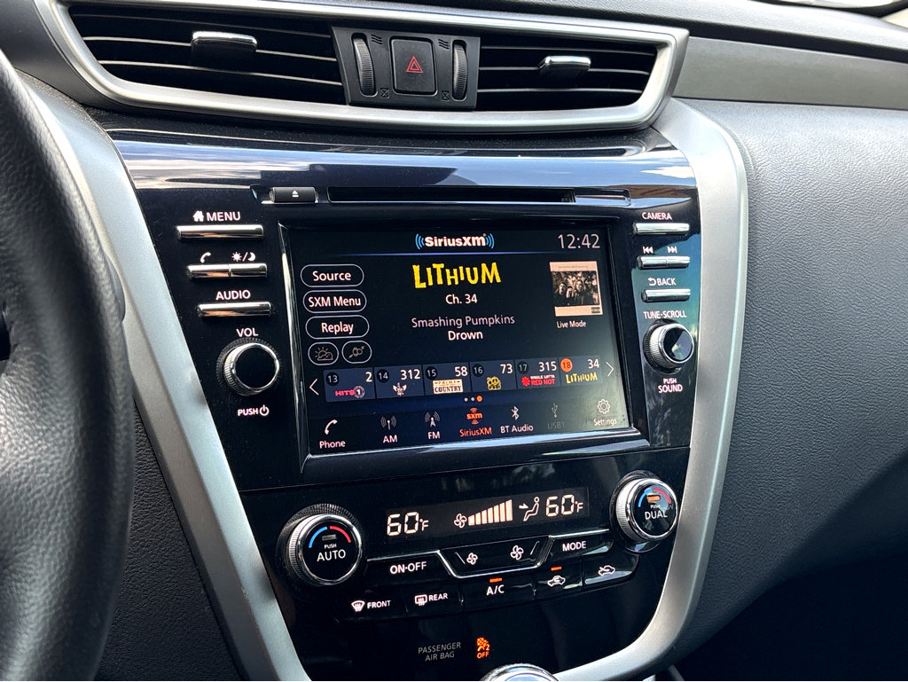 Used 2022 Nissan Murano SV w/ SV Midnight Edition Package image 7