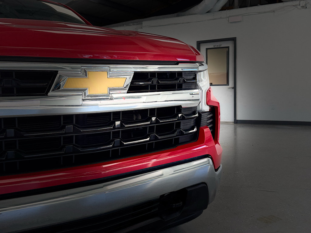 Used 2023 Chevrolet Silverado 1500 LT w/ Protection Package AWD/4WD image 11