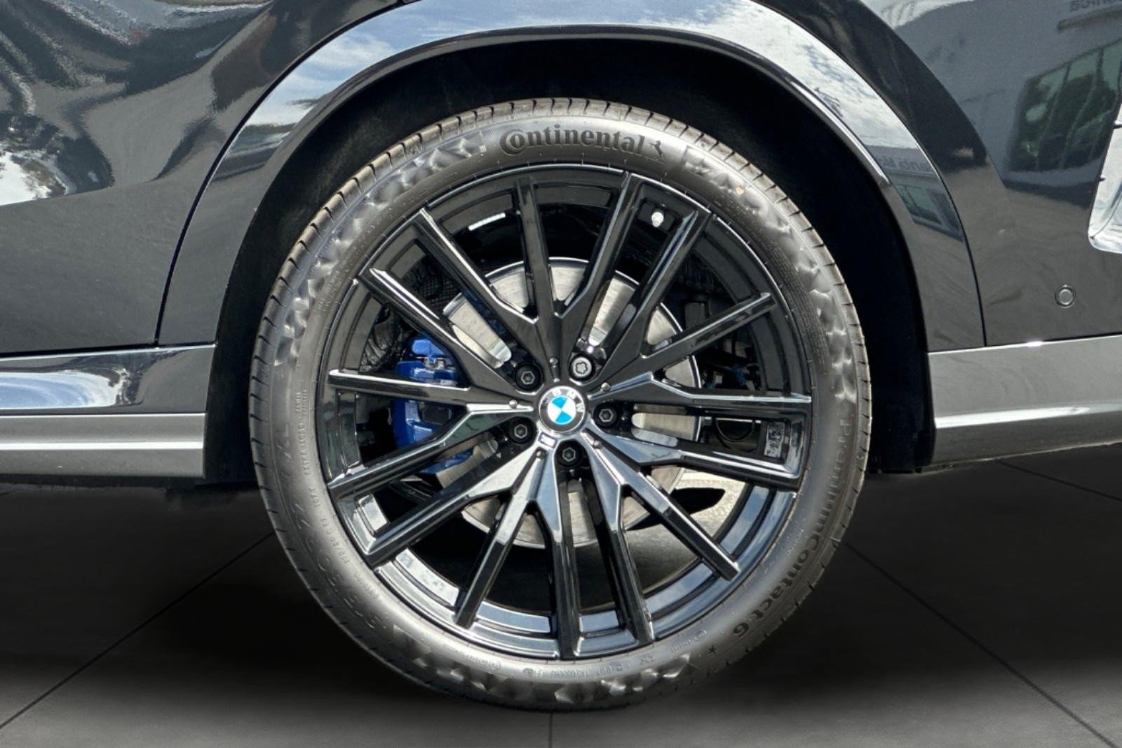 New 2027 BMW X6 xDrive40i w/ Climate Comfort Package AWD/4WD image 25