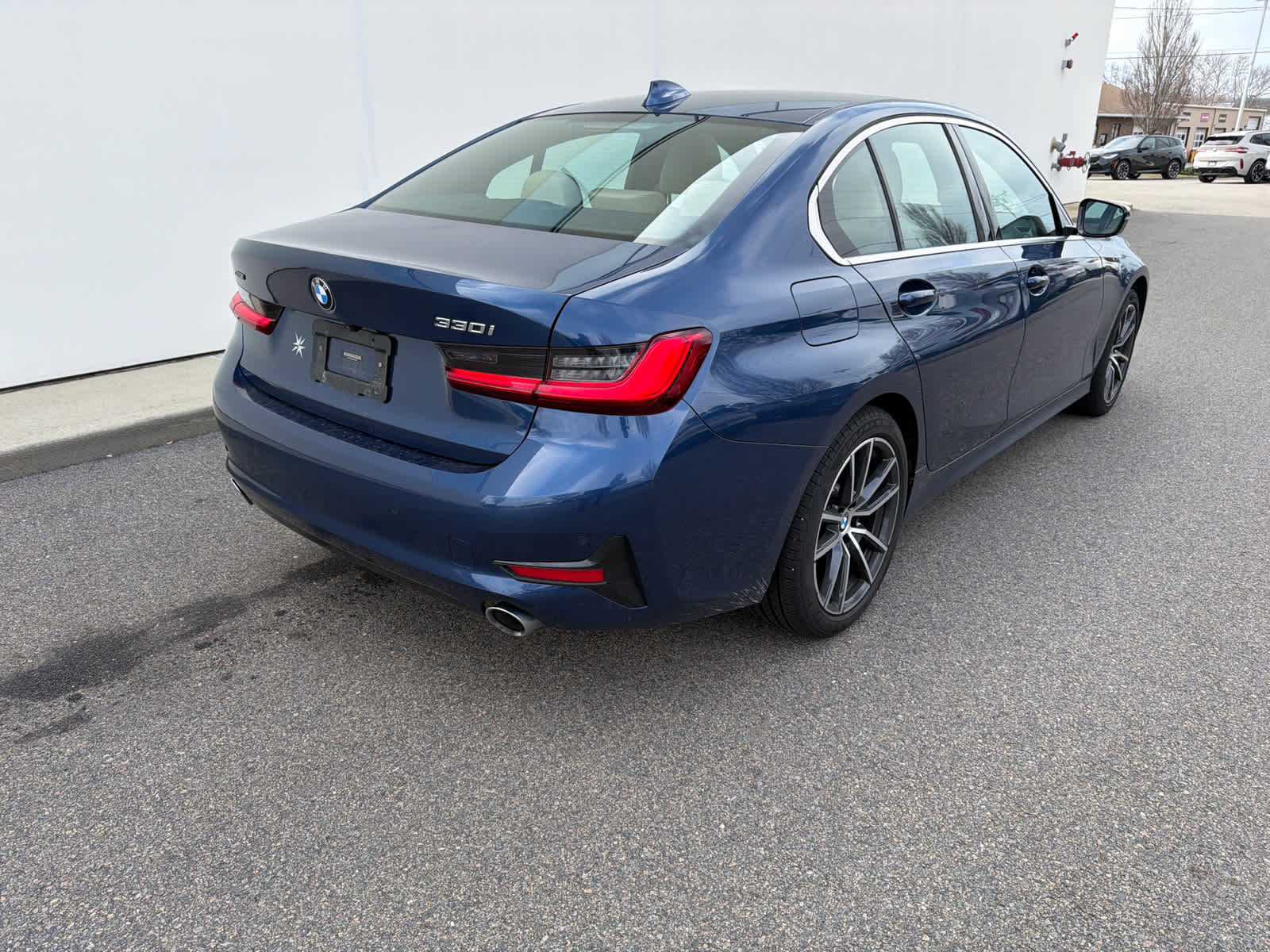 Used 2021 BMW 330i xDrive Sedan w/ Convenience Package image 8