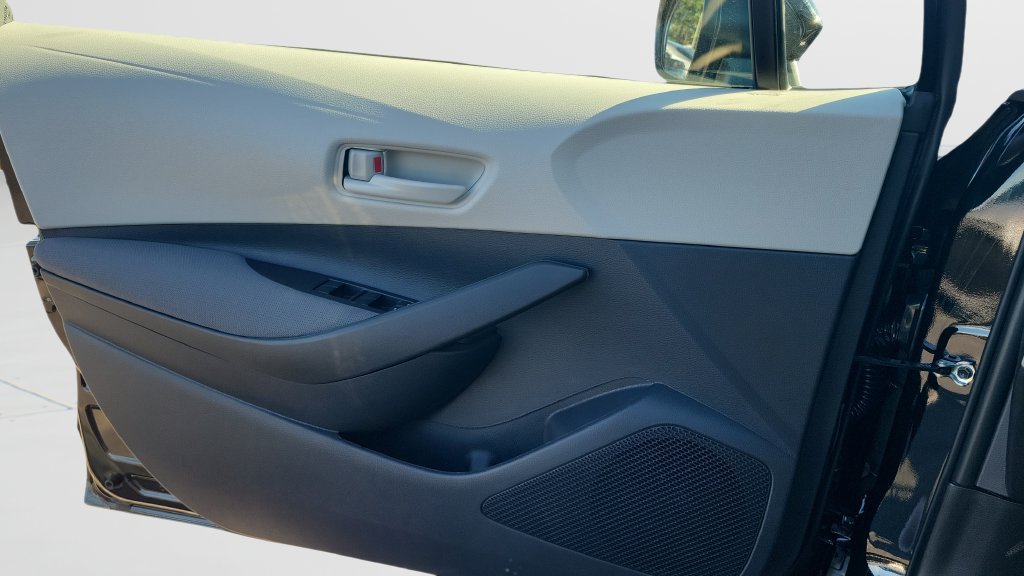 New 2027 Toyota Corolla LE FWD image 17