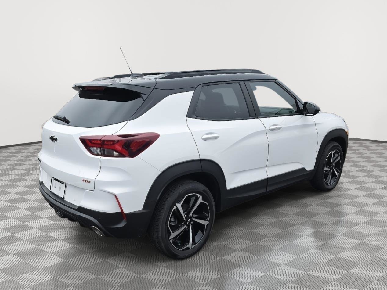 Used 2023 Chevrolet TrailBlazer RS w/ Sun and Liftgate Package image 5