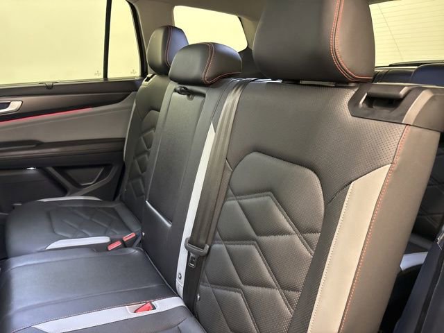 Certified 2025 Volkswagen Atlas Peak Edition SE image 21