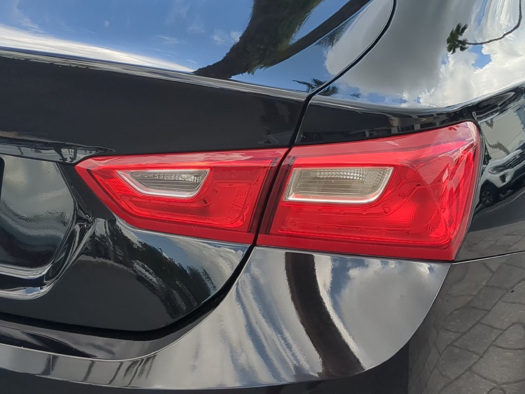 Used 2018 Chevrolet Malibu LS FWD image 7