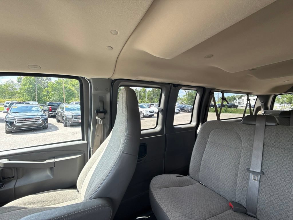 Used 2025 GMC Savana 3500 LT w/ LT Preferred Equipment Group RWD image 10