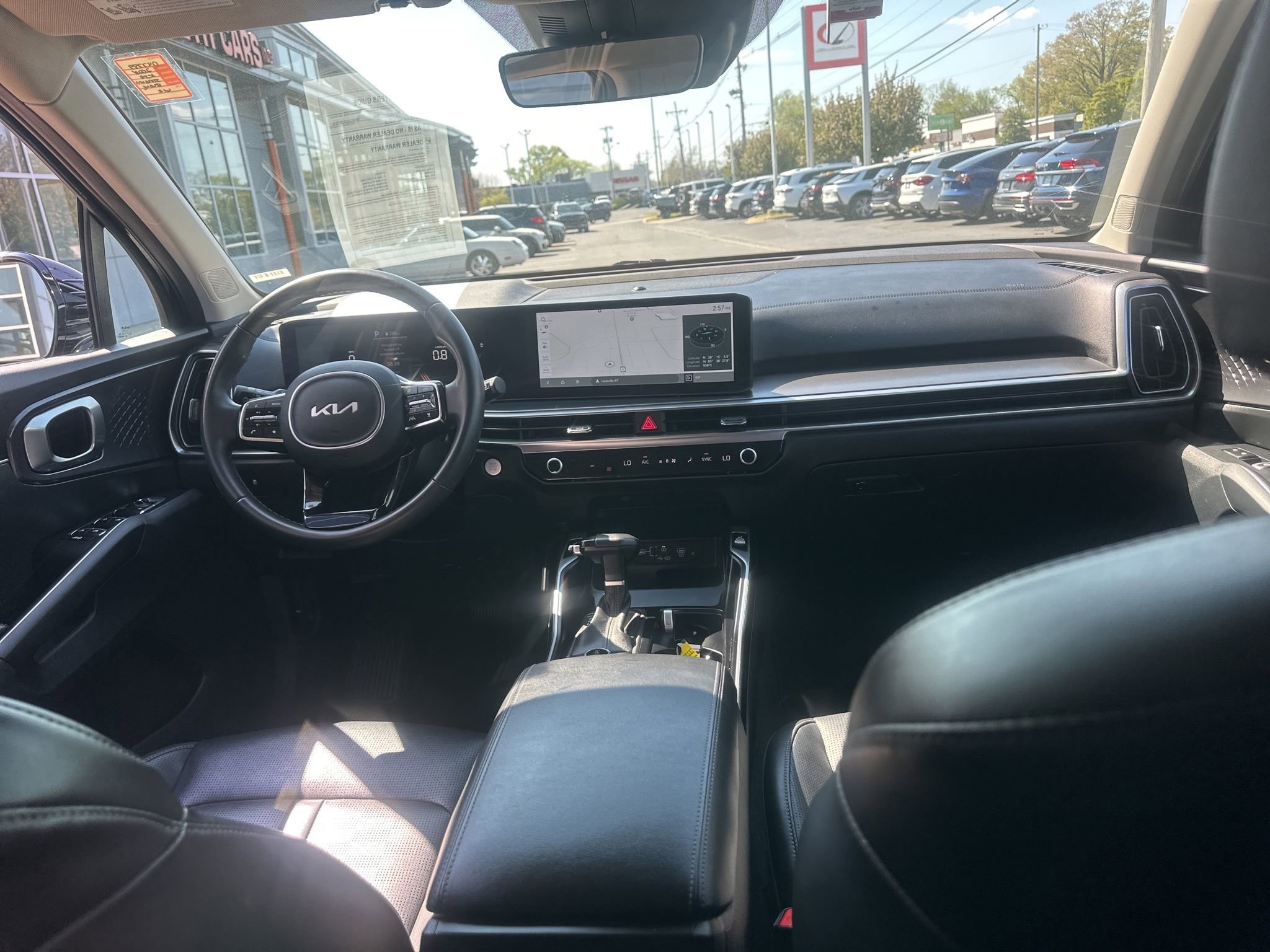 Used 2024 Kia Sorento S image 14