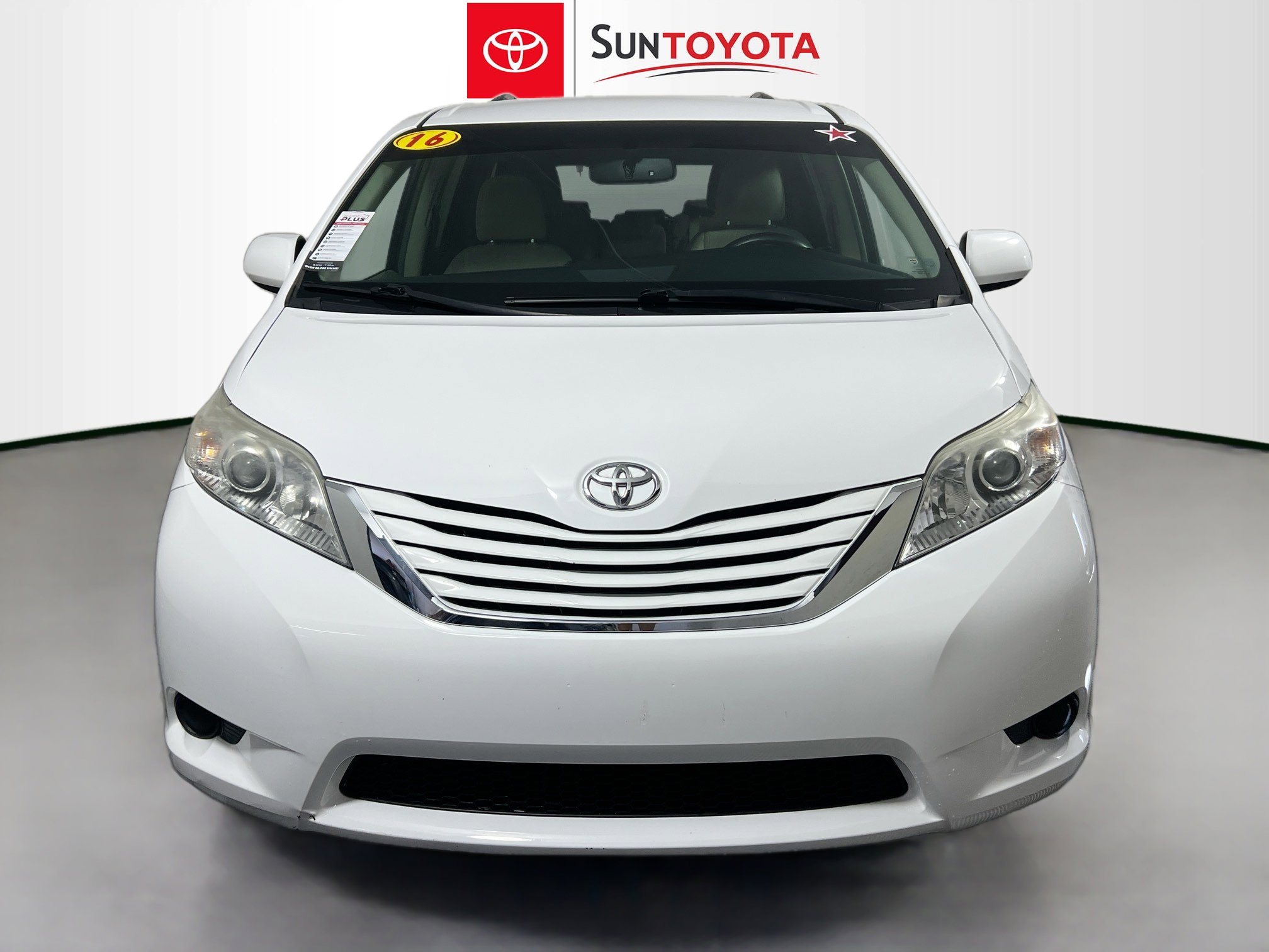 Used 2016 Toyota Sienna LE image 10