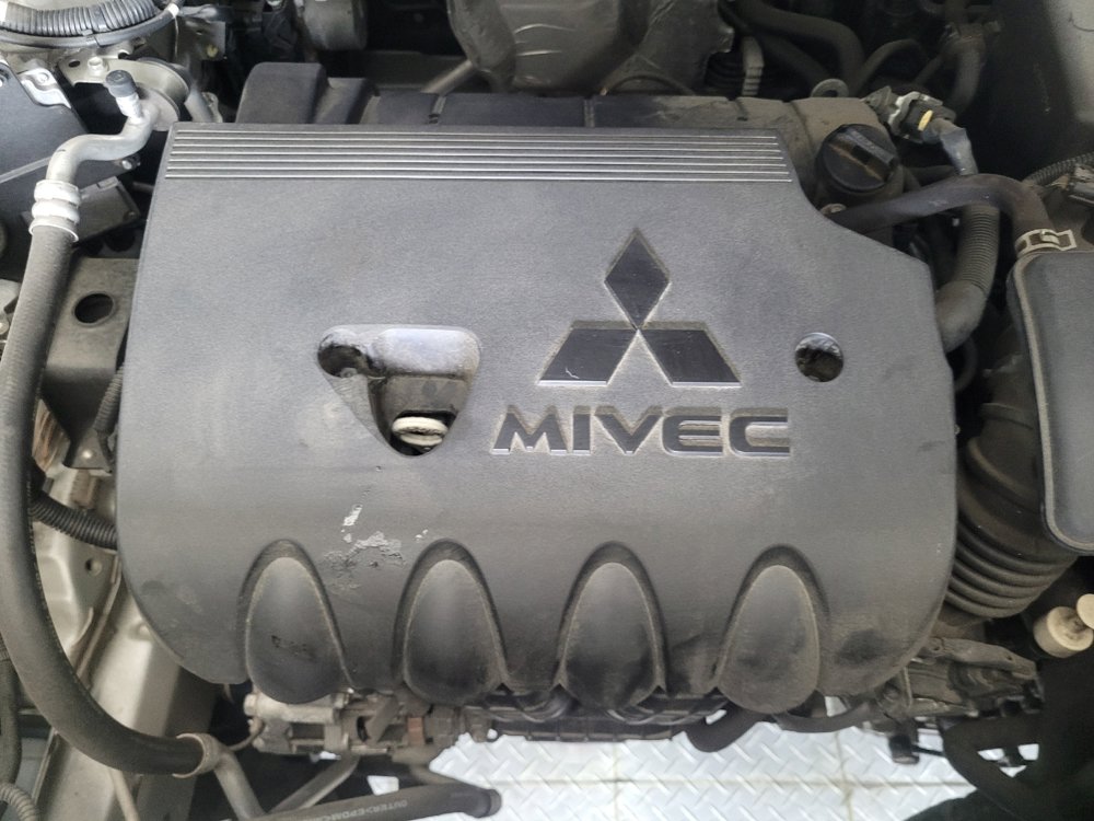 Used 2019 Mitsubishi Outlander SEL AWD/4WD image 30