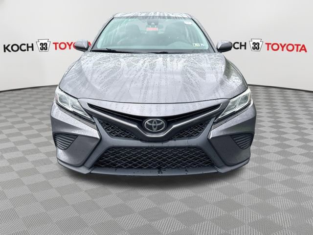 Used 2019 Toyota Camry SE FWD image 2