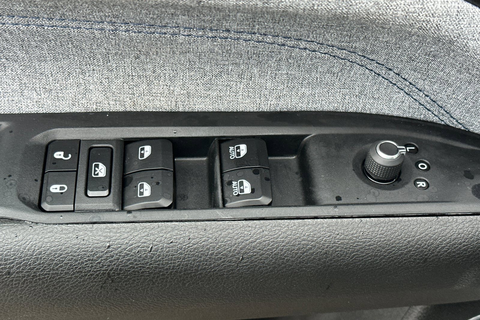 Used 2024 Jeep Compass Latitude image 11