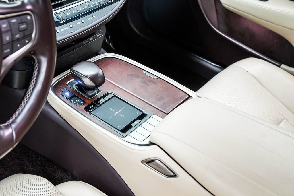 Used 2019 Lexus LS 500 AWD image 20