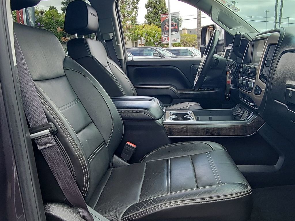 Used 2015 GMC Sierra 2500 Denali w/ Duramax Plus Package AWD/4WD image 26