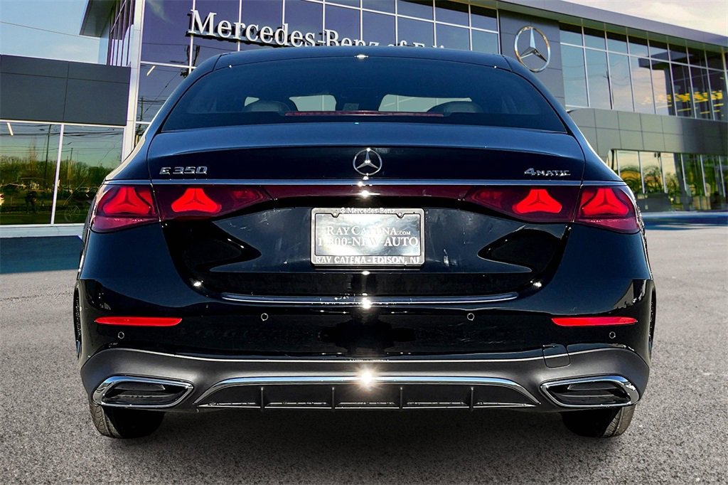 New 2026 Mercedes-Benz E 350 4MATIC Sedan image 4