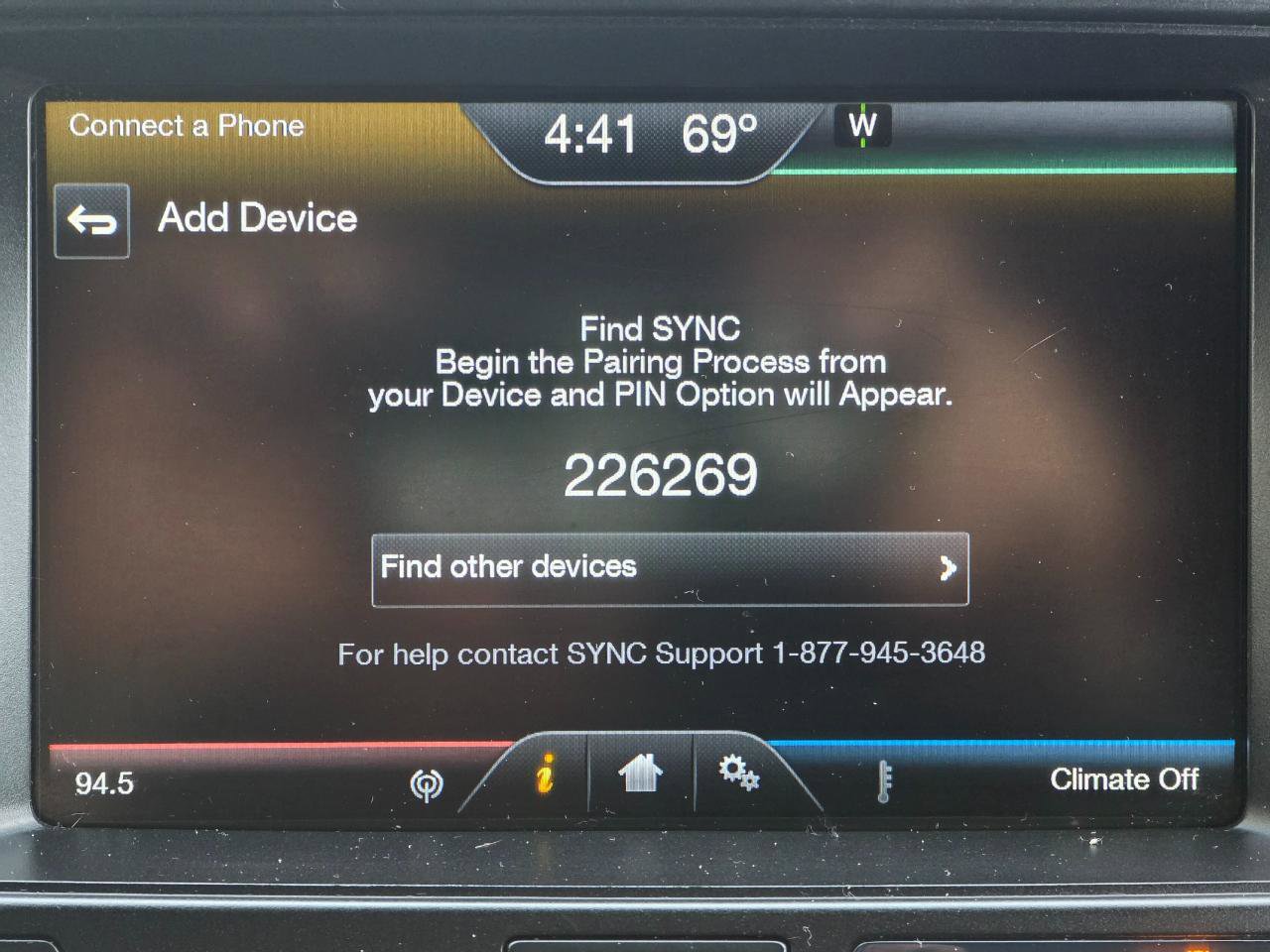 Used 2016 Ford Explorer XLT w/ Equipment Group 202A AWD/4WD image 25
