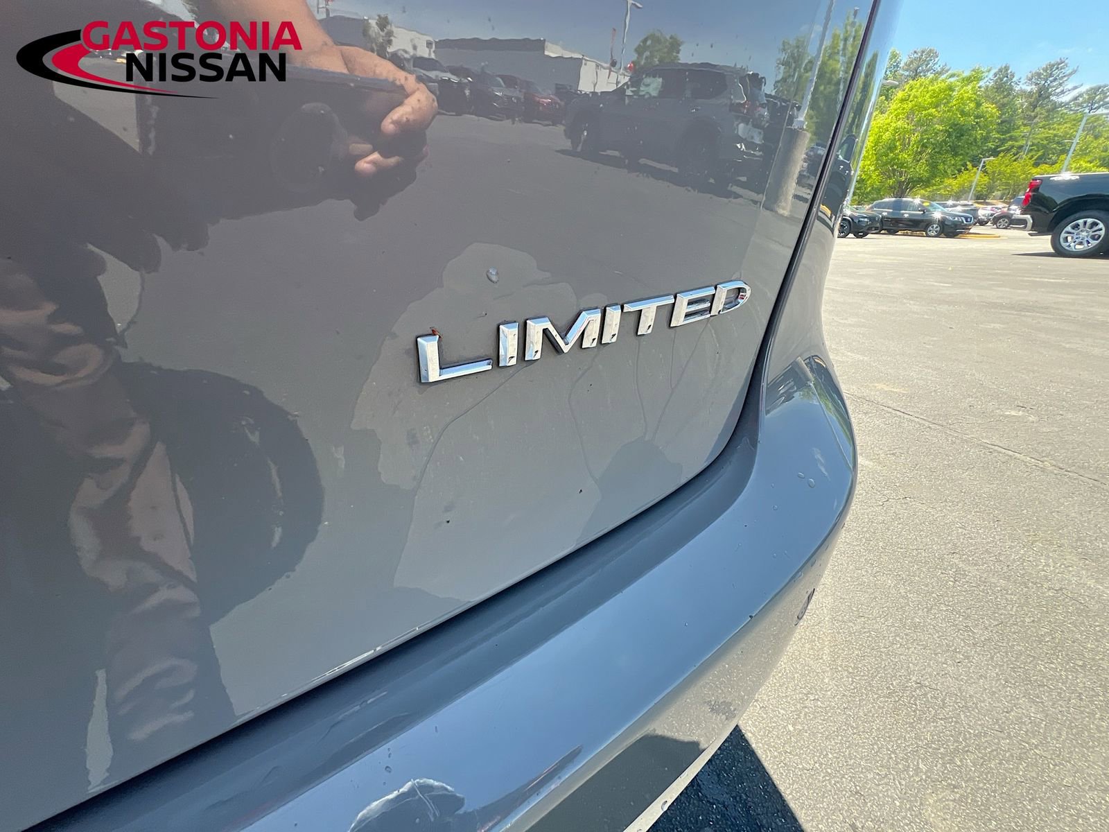 Used 2023 Chrysler Pacifica Limited FWD image 41