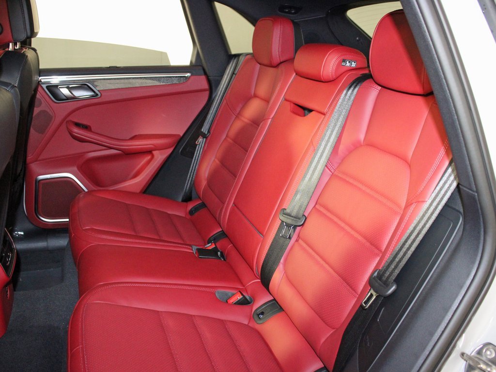 New 2026 Porsche Macan GTS image 33