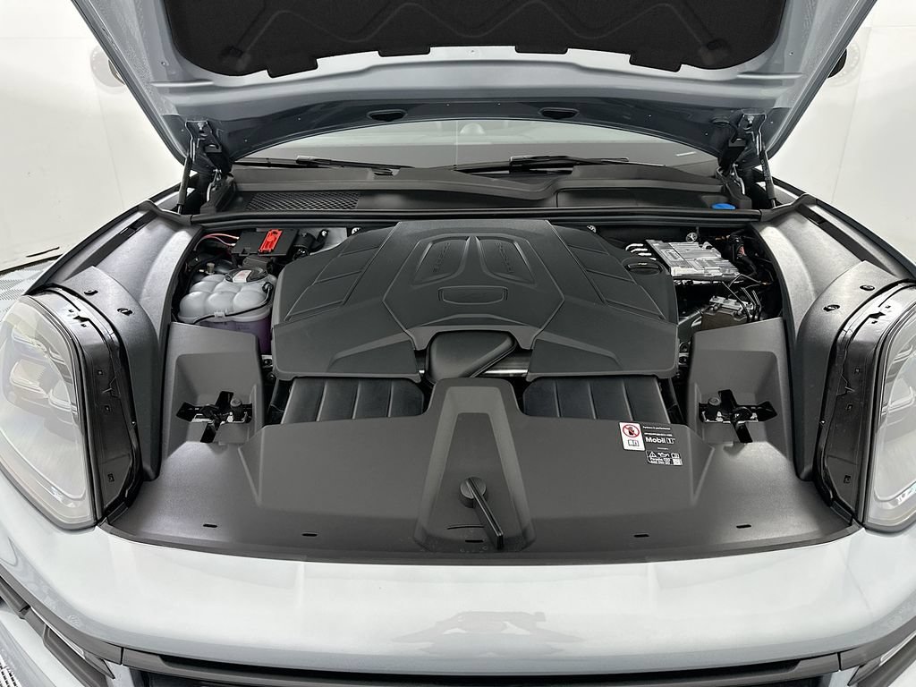 New 2026 Porsche Cayenne Coupe AWD/4WD image 31