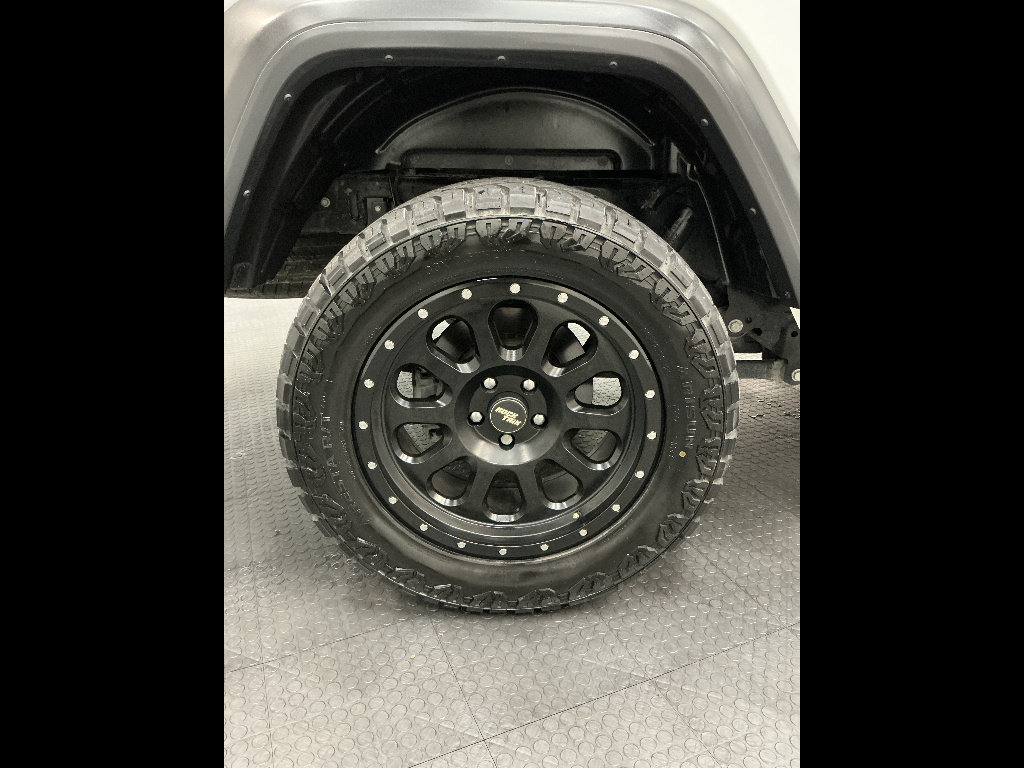Used 2024 Jeep Gladiator Sport AWD/4WD image 39