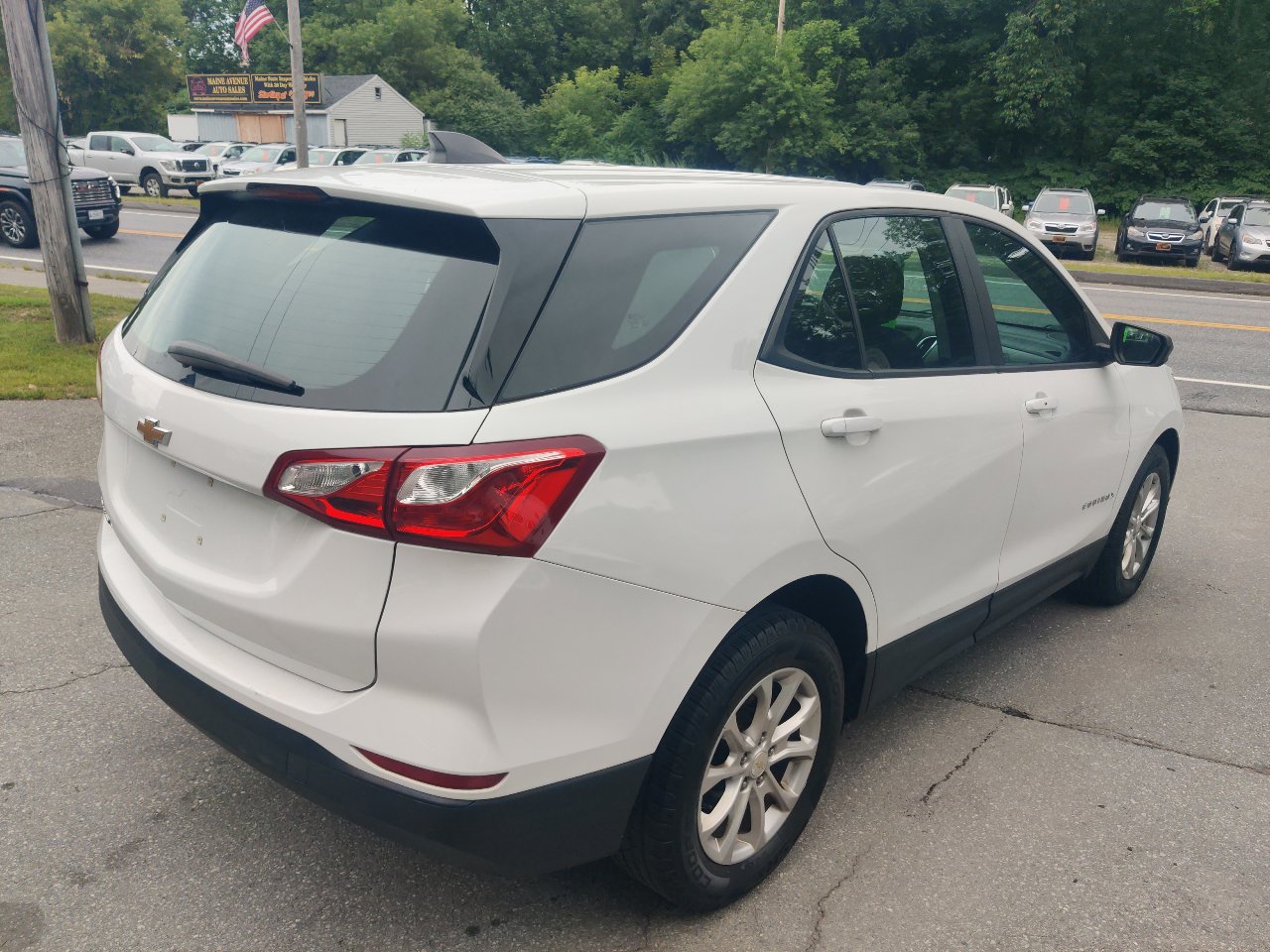 Used 2020 Chevrolet Equinox LS image 6