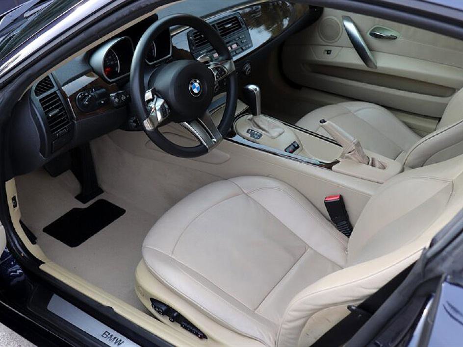Used 2007 BMW Z4 3.0si image 10