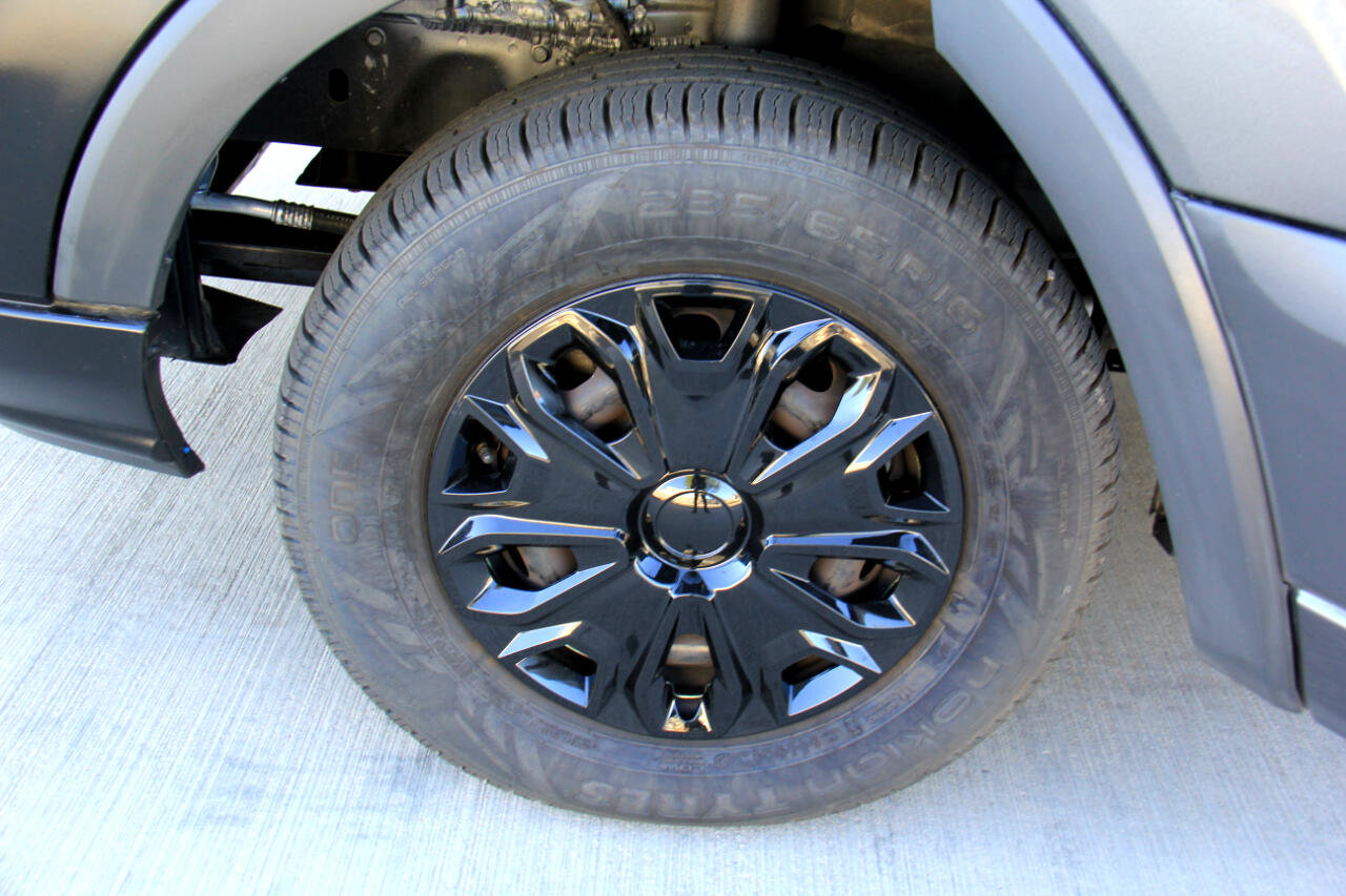 Used 2018 Ford Transit 350 XLT image 26