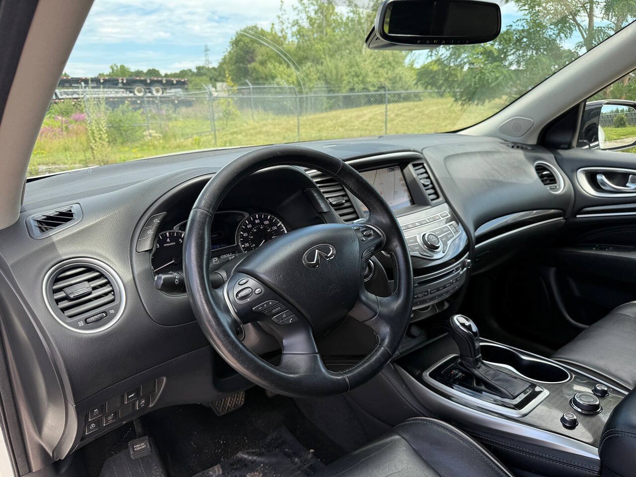 Used 2019 INFINITI QX60 Luxe w/ Essential Package AWD/4WD image 11